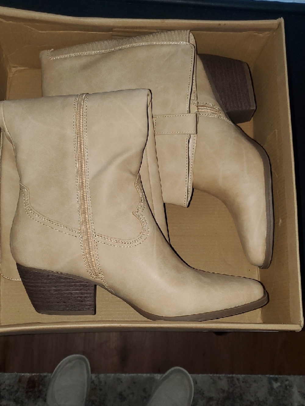 FRYE AND CO. Tall Boots in Tan - Picture 11 of 11